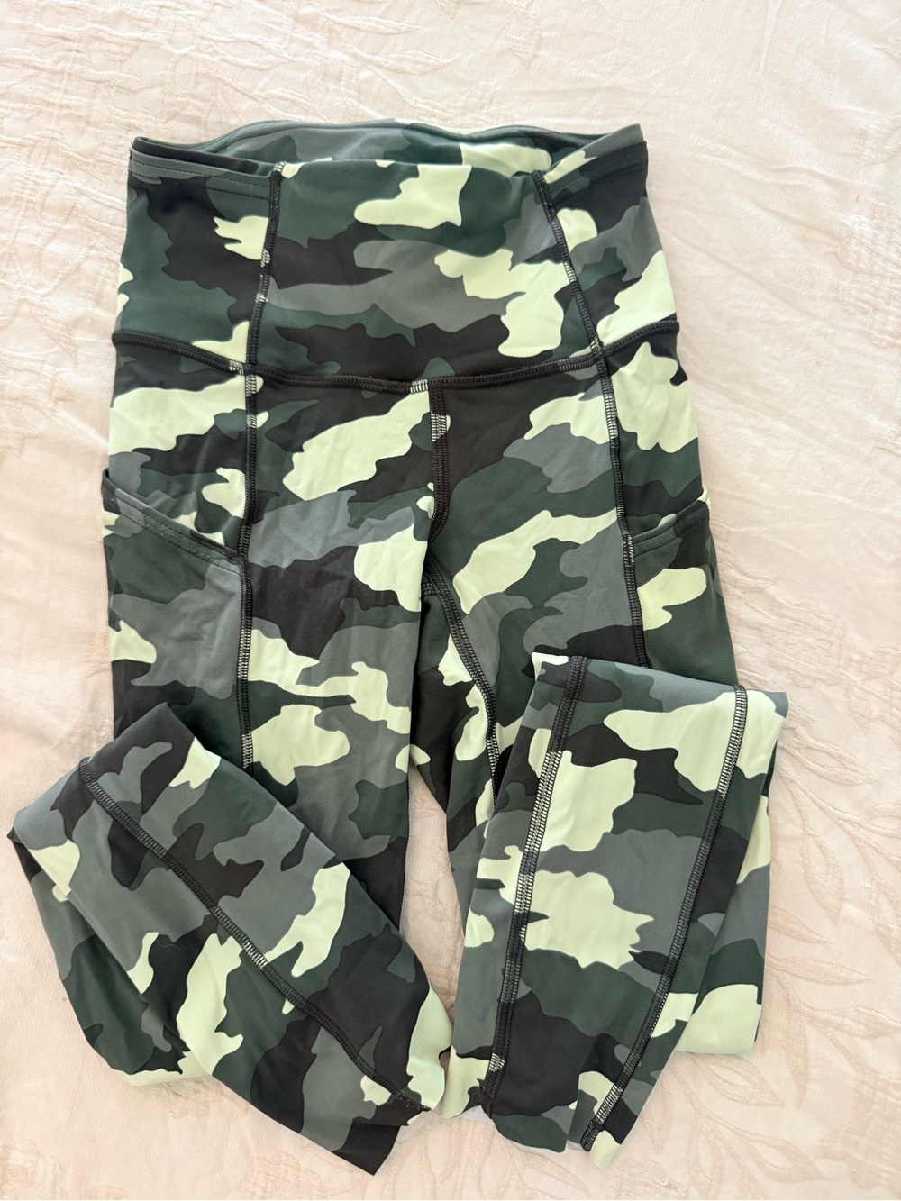 Lululemon Fast and Free Leggings - Green Camo